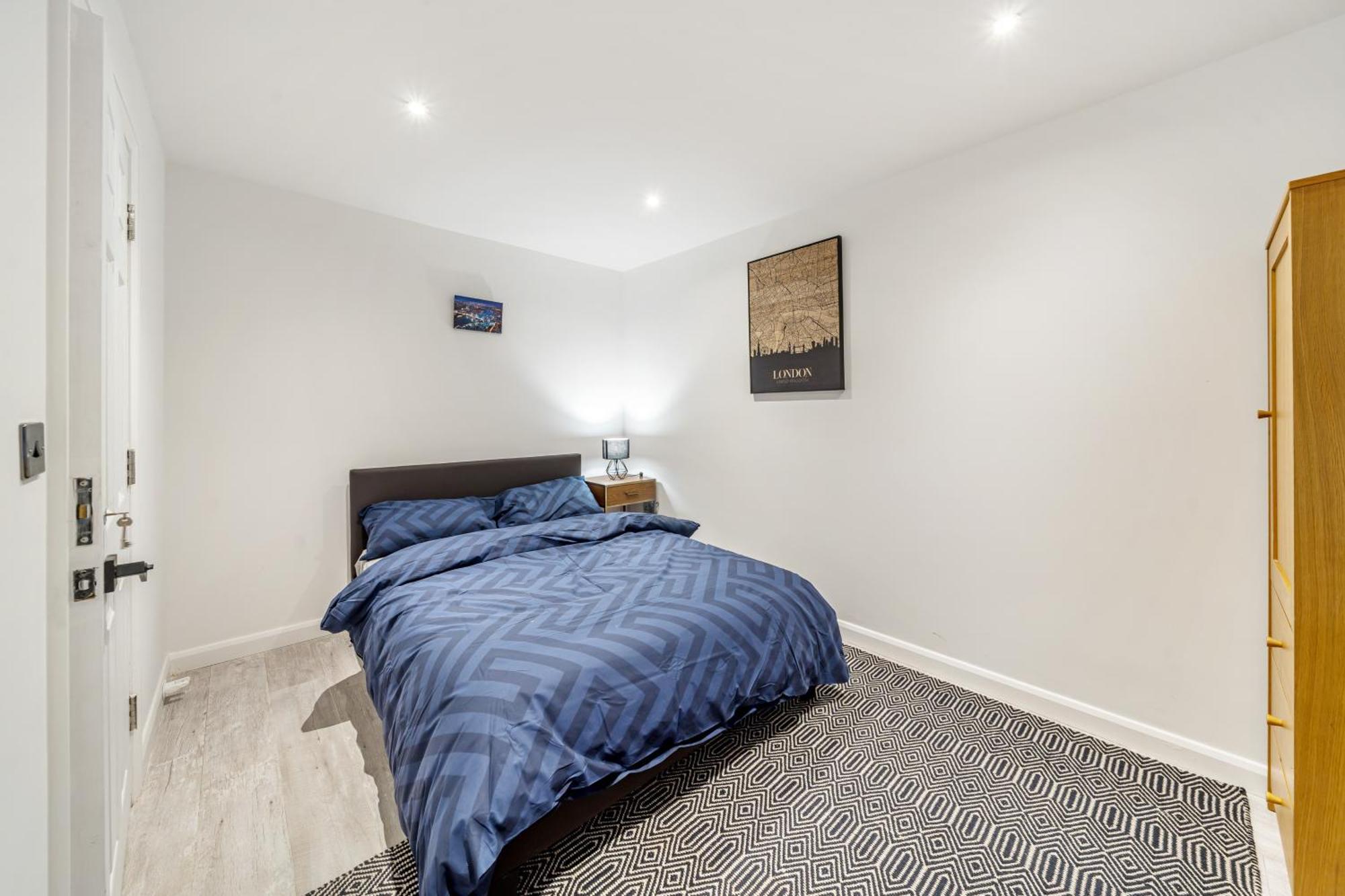 Two Bed Home In The Heart Of Egham Bagian luar foto